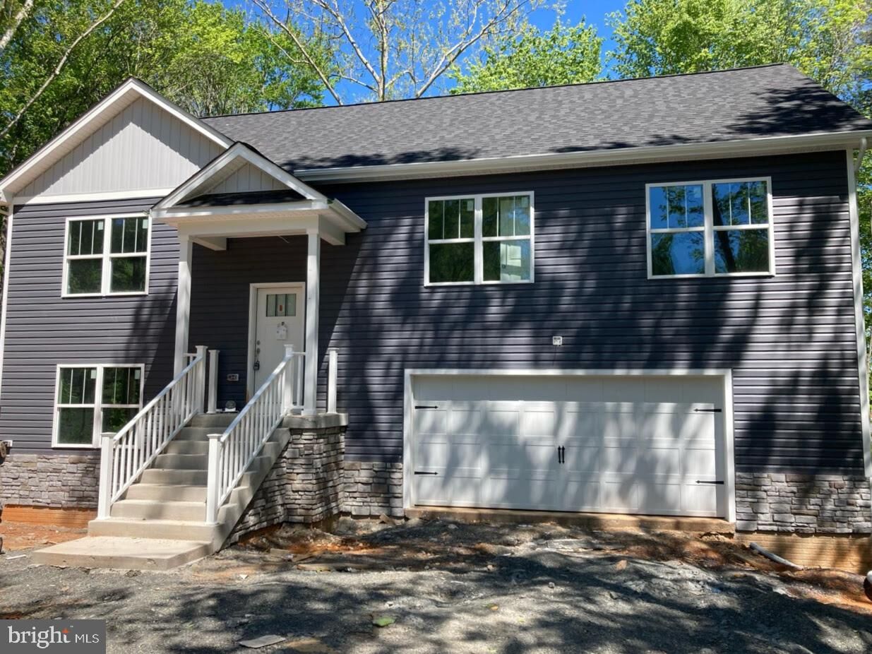 Property Photo: 100 Cavern Court VA 22508