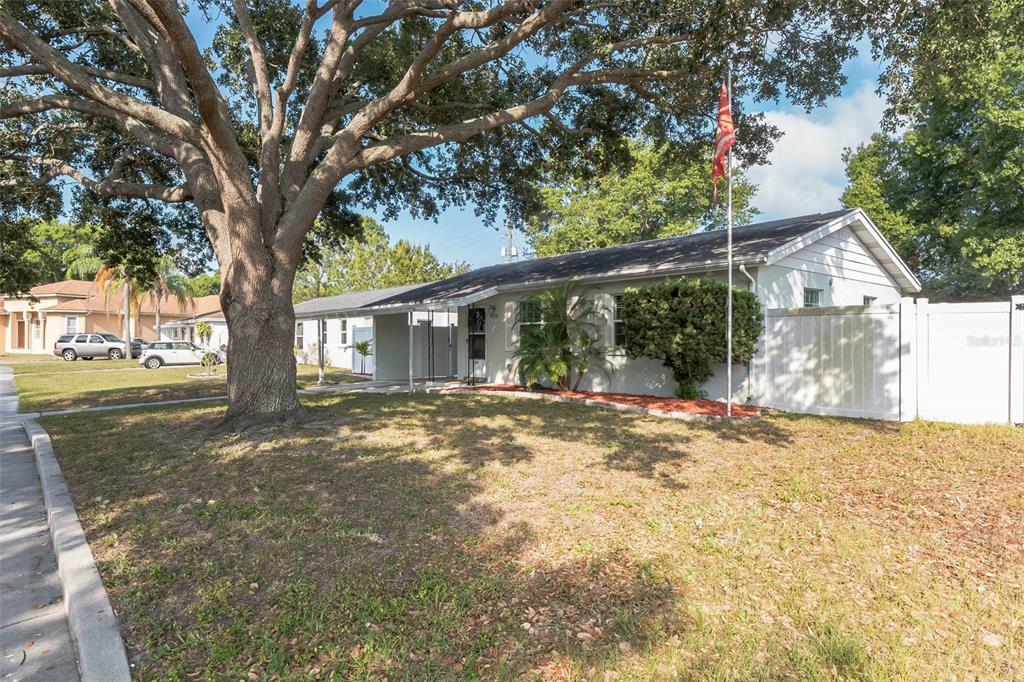 Property Photo:  5509 S Lois Avenue  FL 33611 