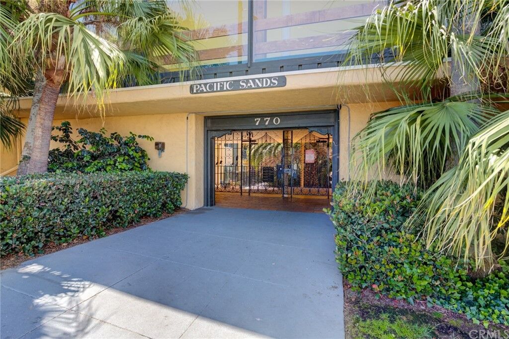 Property Photo: 770 W Imperial Avenue 98 CA 90245