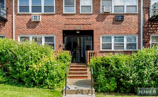Property Photo: 1620 Valley Street #2C NJ 07024