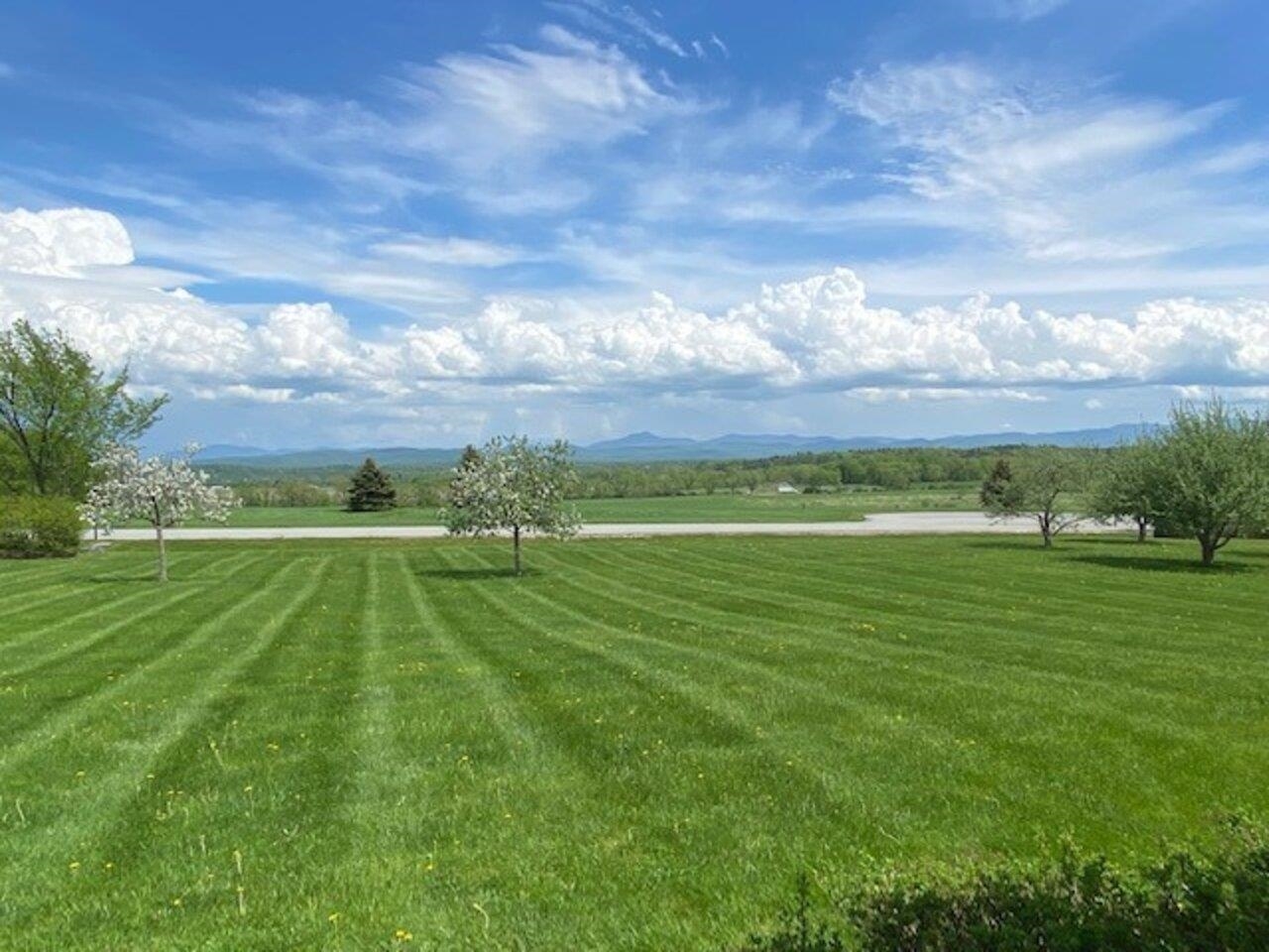 Property Photo: 866 Ridgefield Road VT 05482