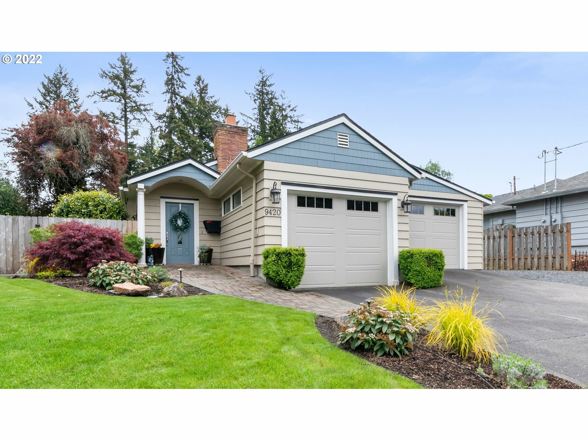 Property Photo: 9420 SW Pinehurst Dr OR 97005