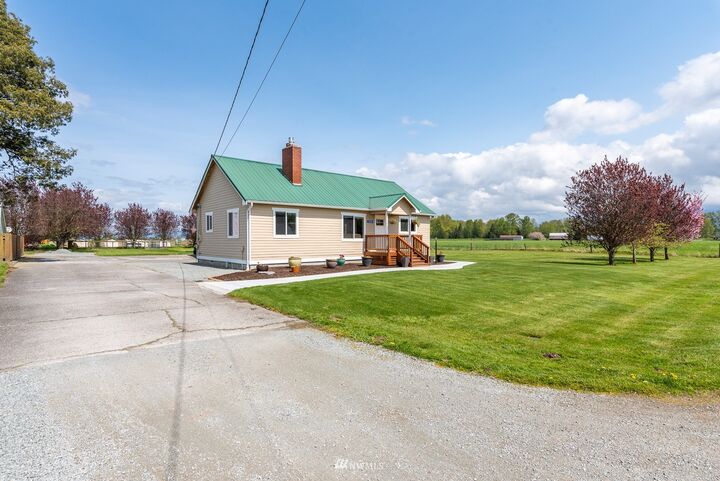 Property Photo: 17219 Calhoun Road WA 98273