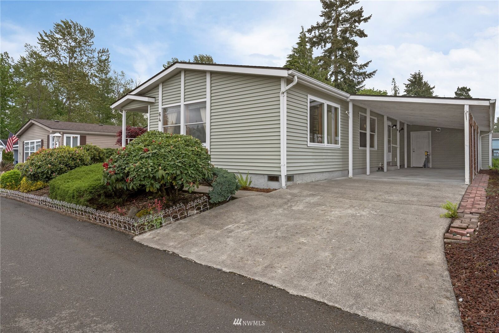 Property Photo:  32820 20th Avenue S 64  WA 98003 