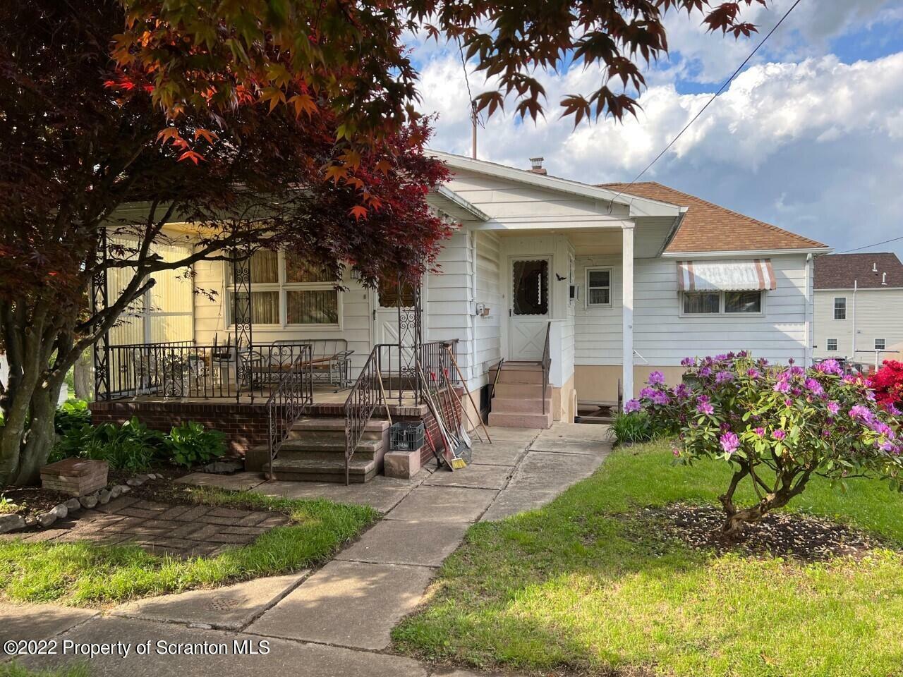 822 W Taylor Street  Taylor PA 18517 photo