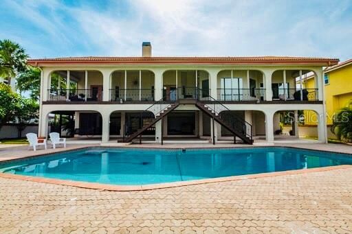 Property Photo: 511 1st Avenue S FL 33715