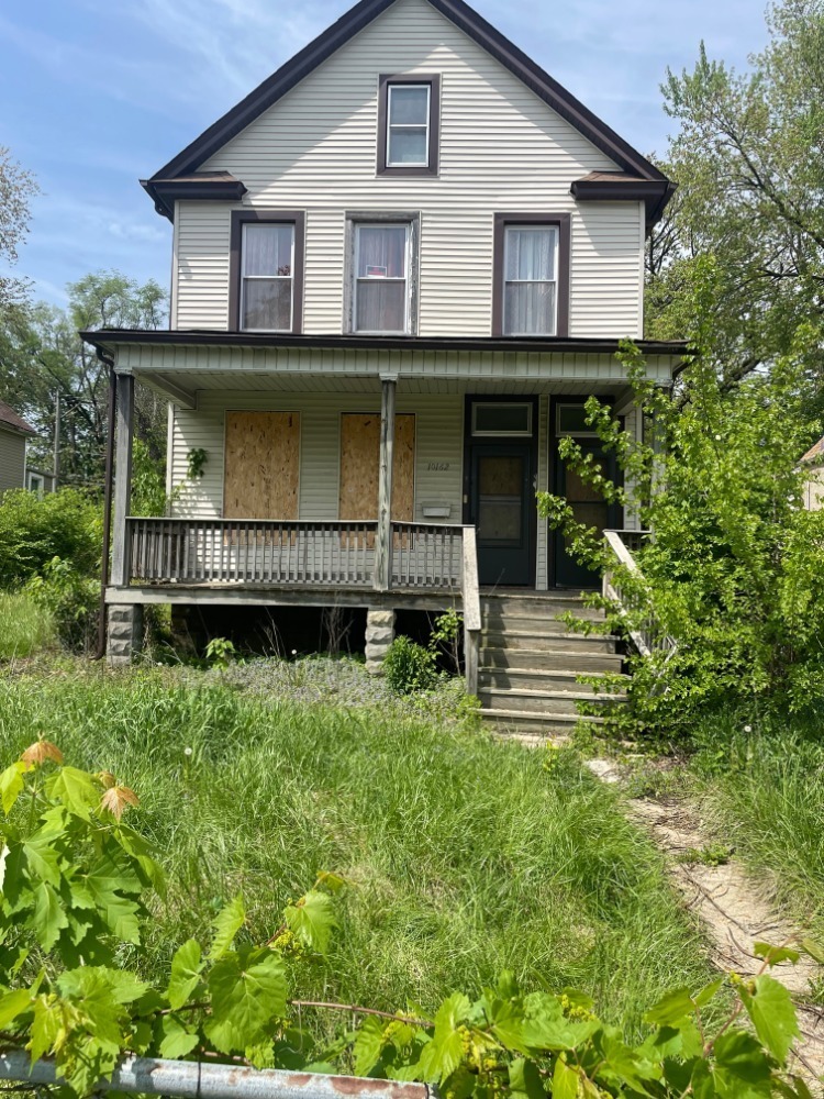 Property Photo:  10162 S Winston Avenue  IL 60643 