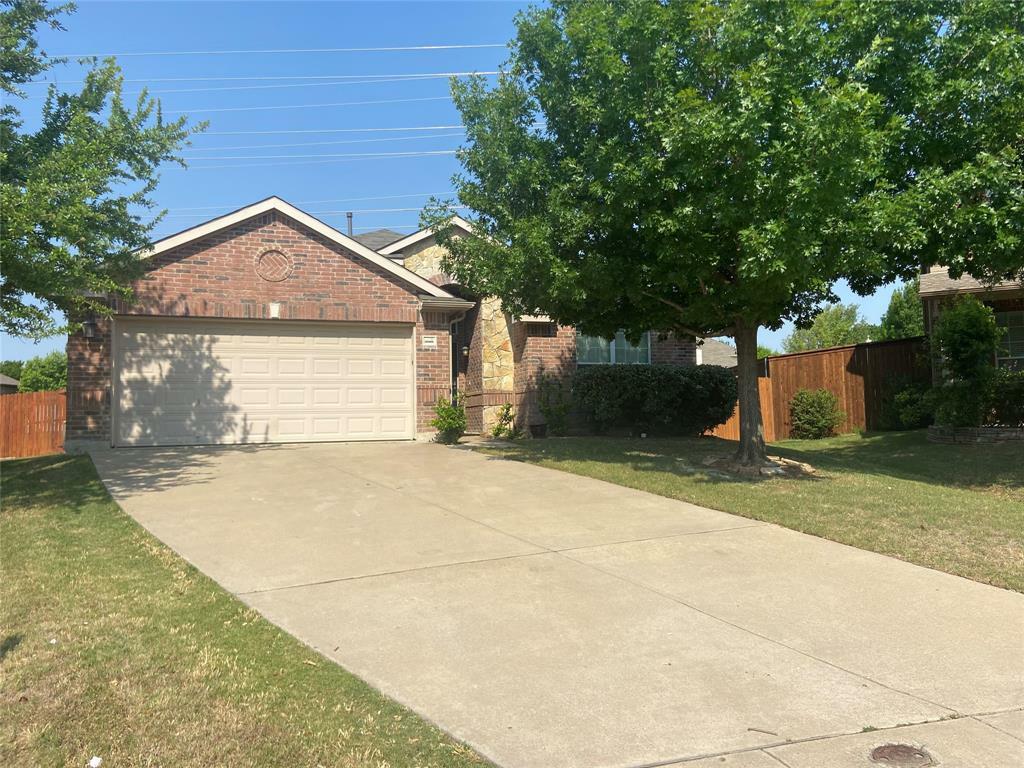 Property Photo:  3900 Yarberry Court  TX 76262 