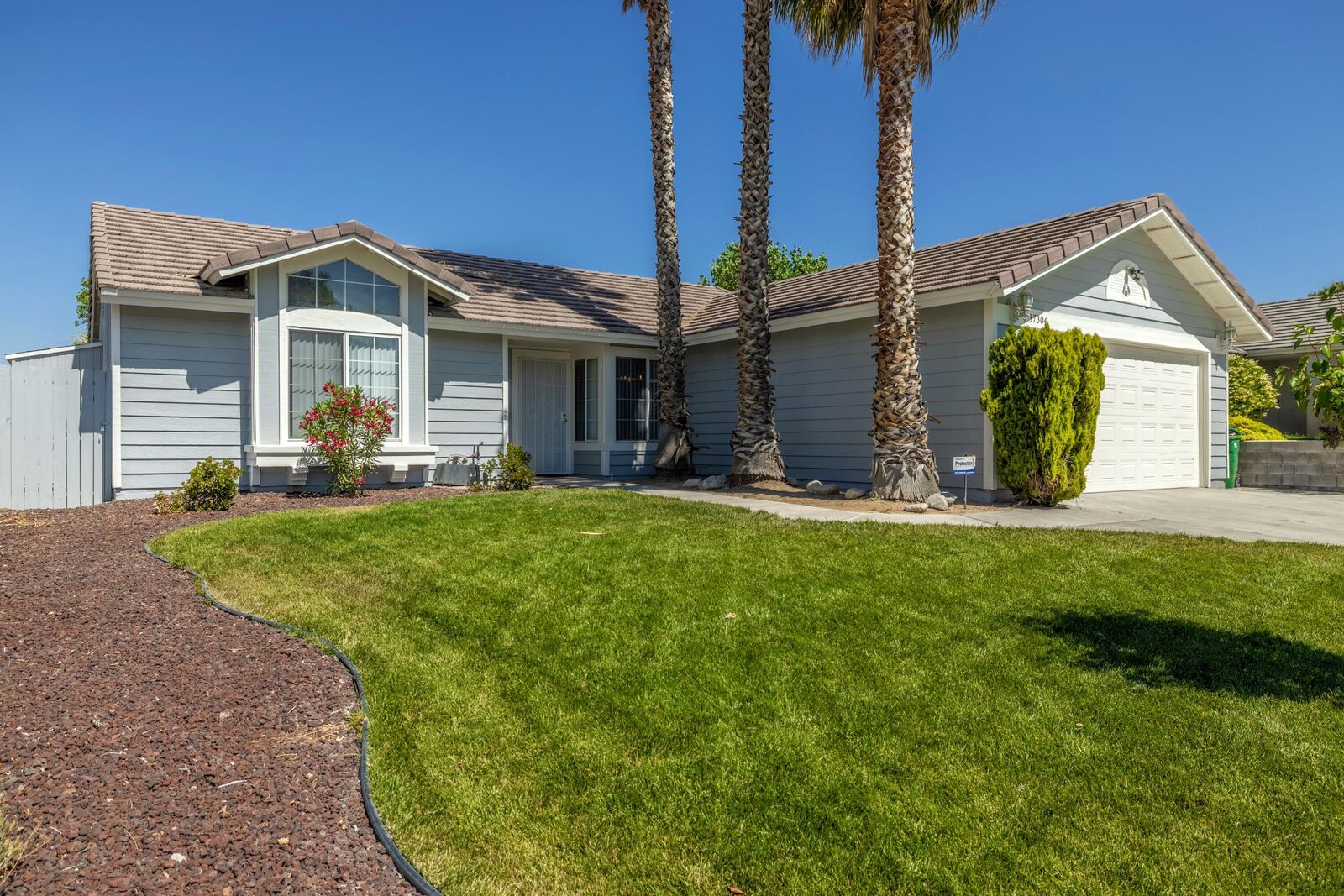 Property Photo:  37304 Sheffield Drive  CA 93550 