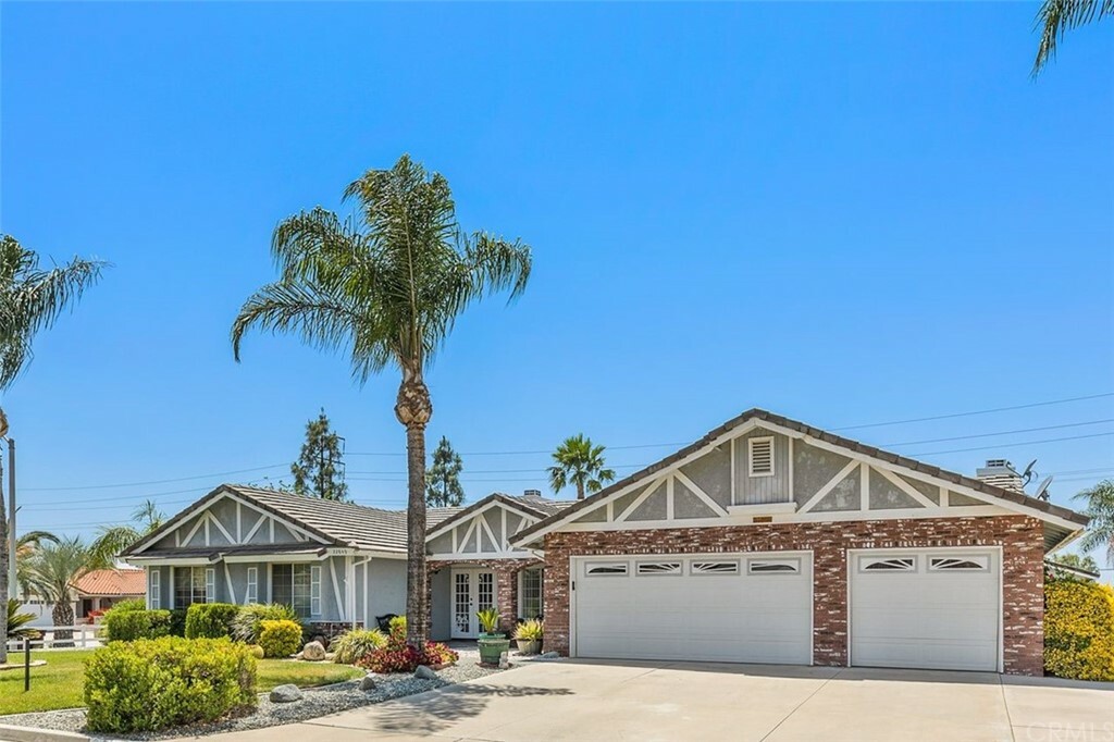 Property Photo:  22849 Pebblestone Drive  CA 92567 