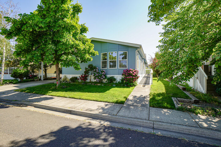 10 E South Stage Road 319  Medford OR 97501 photo