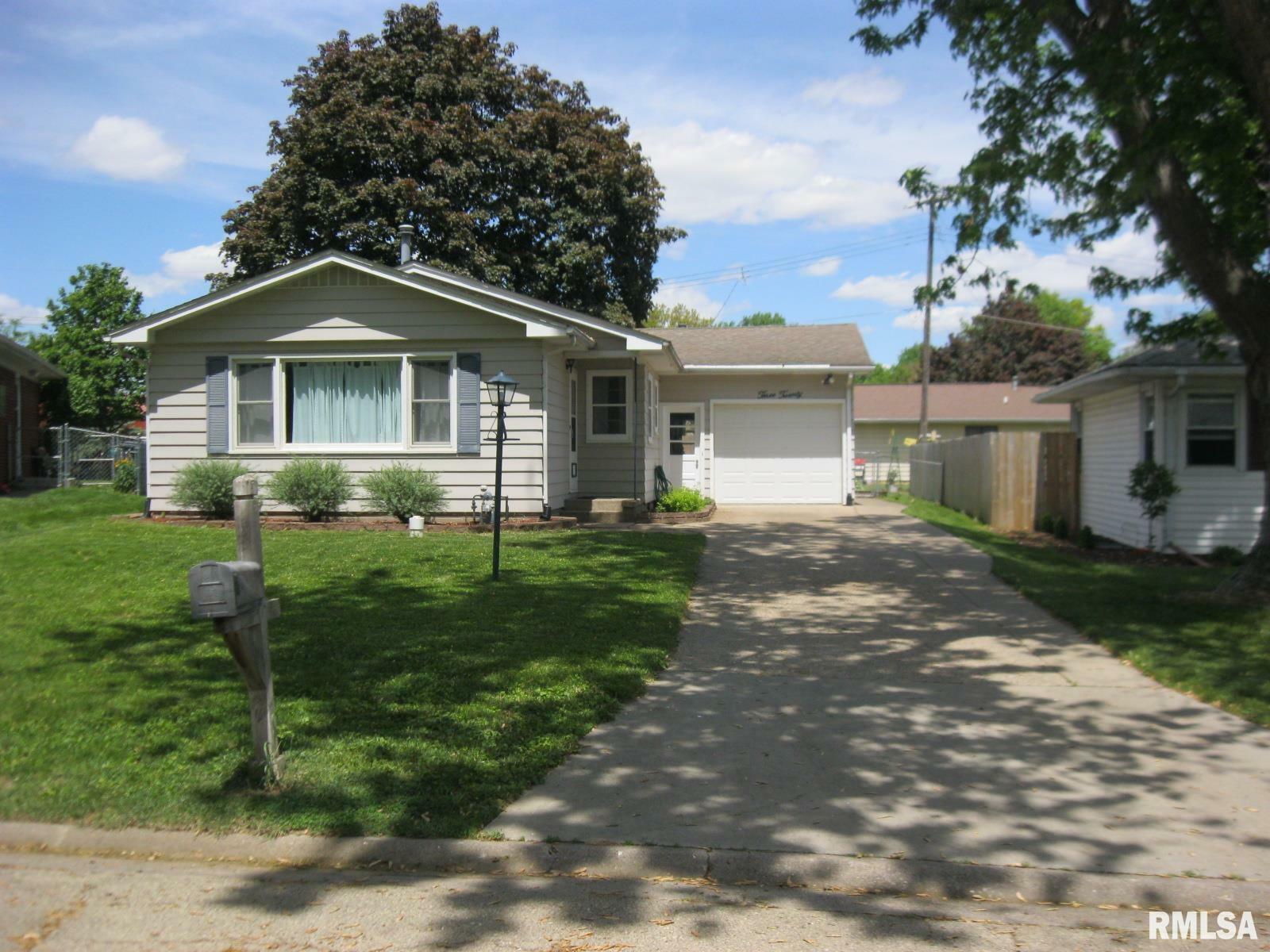 Property Photo:  320 35th  IA 52732 