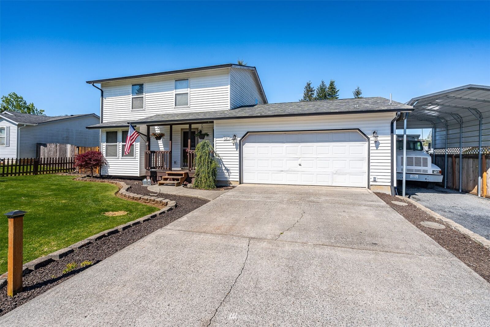 Property Photo: 537 NW 5th Avenue WA 98532