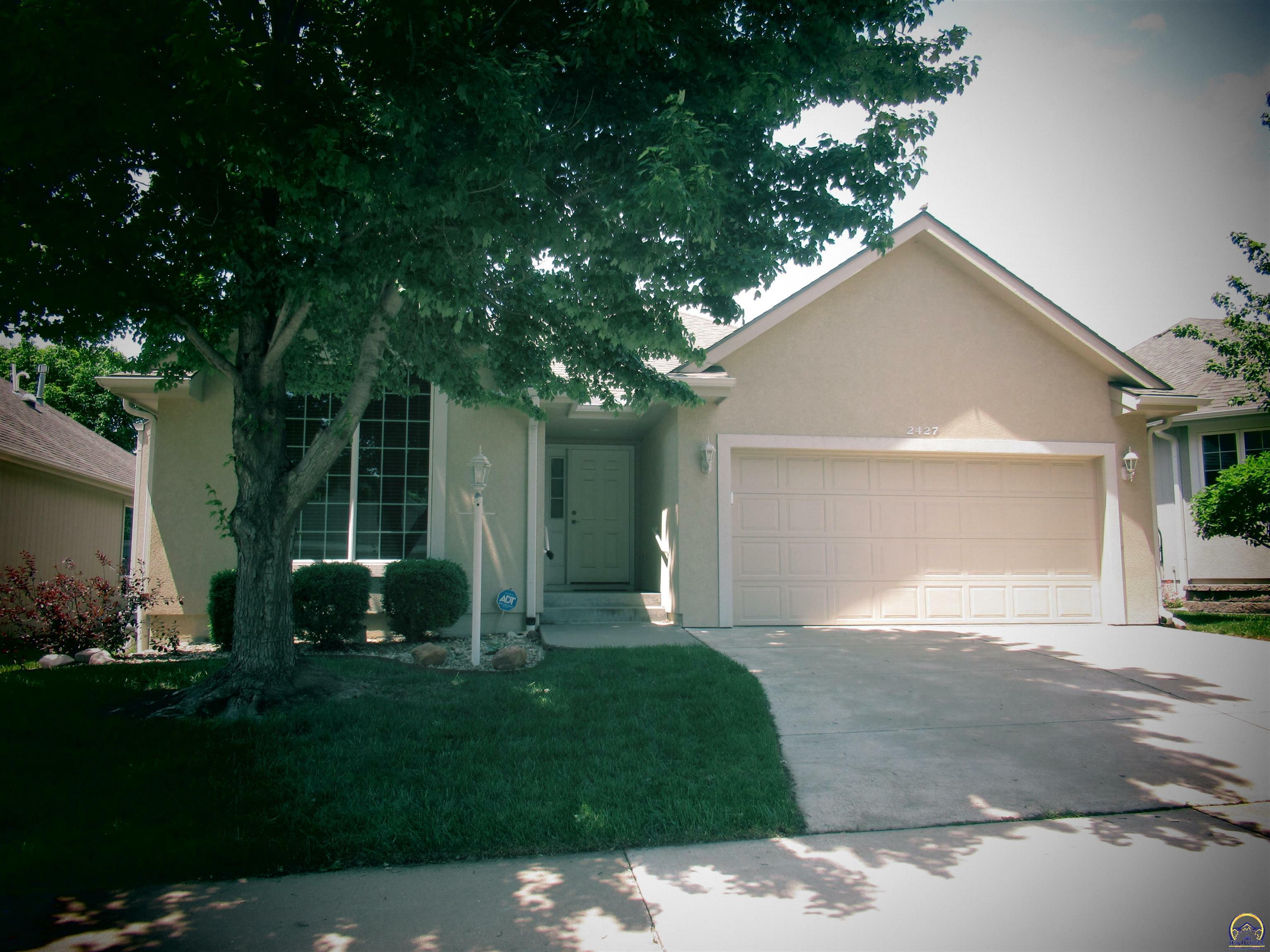 Property Photo:  2427 SW Queens Way  KS 66614 