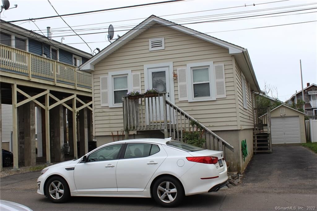 Property Photo:  37 Morehouse Avenue  CT 06460 