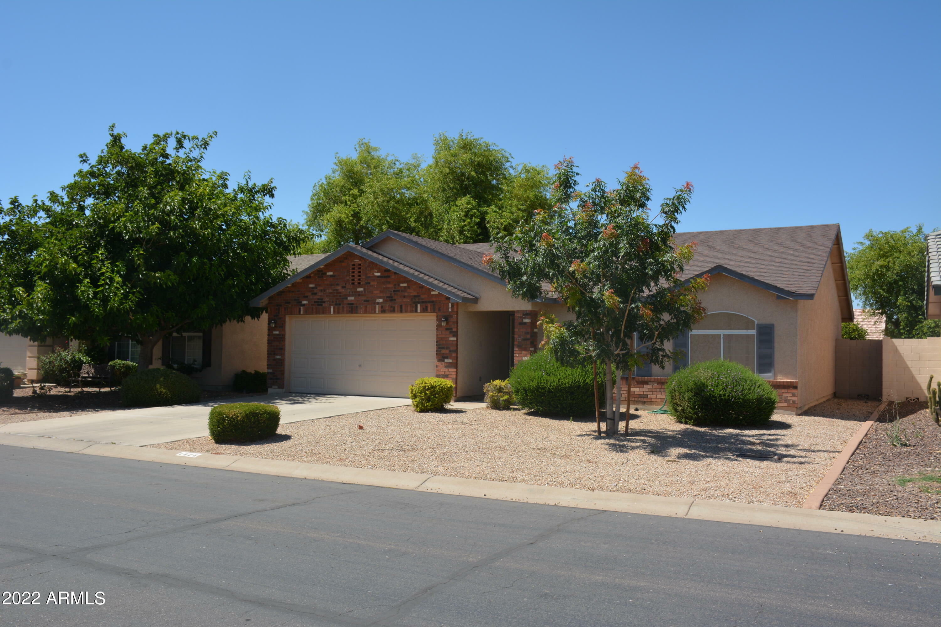 Property Photo: 4926 E Whitehall Drive AZ 85140