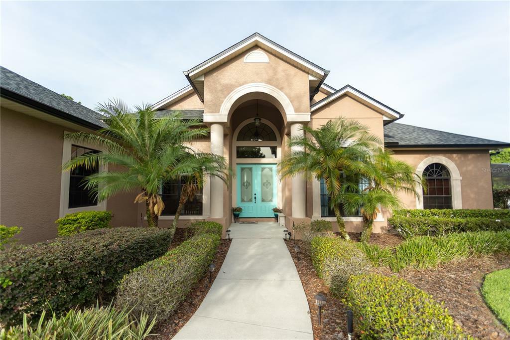 Property Photo:  492 N Pine Meadow Drive  FL 32713 