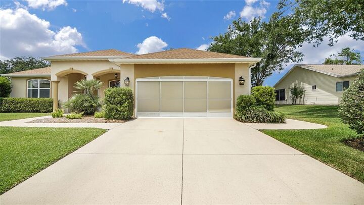 Property Photo: 13660 SE 90th Terrace FL 34491