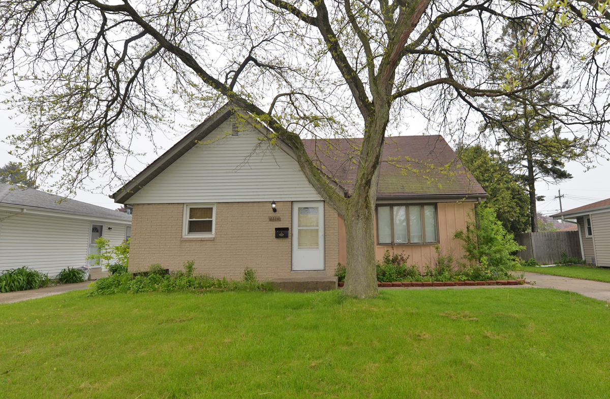 Property Photo:  2806 Brentwood Dr  WI 53403 