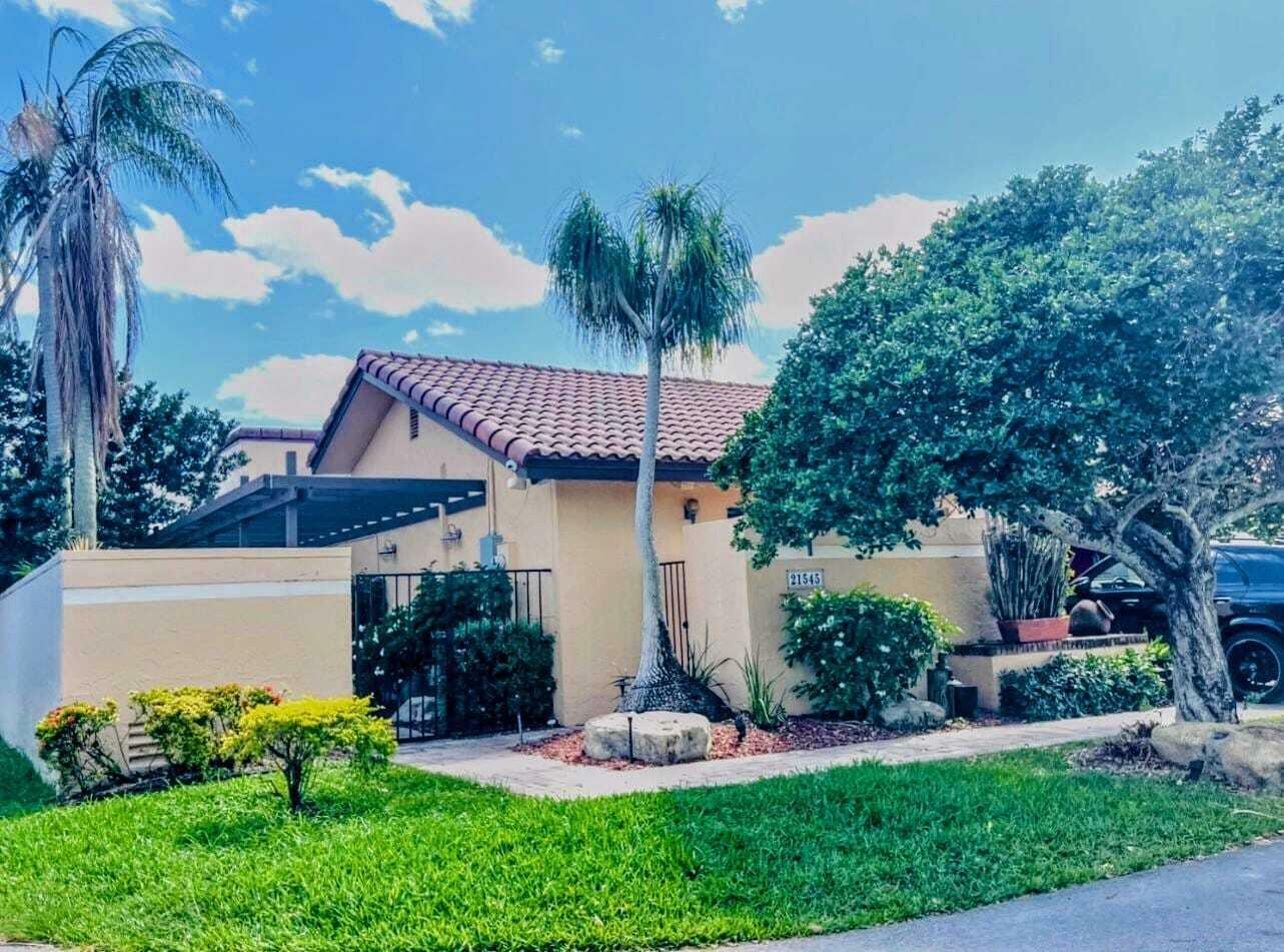 Property Photo: 21545 Laguna Drive N FL 33433