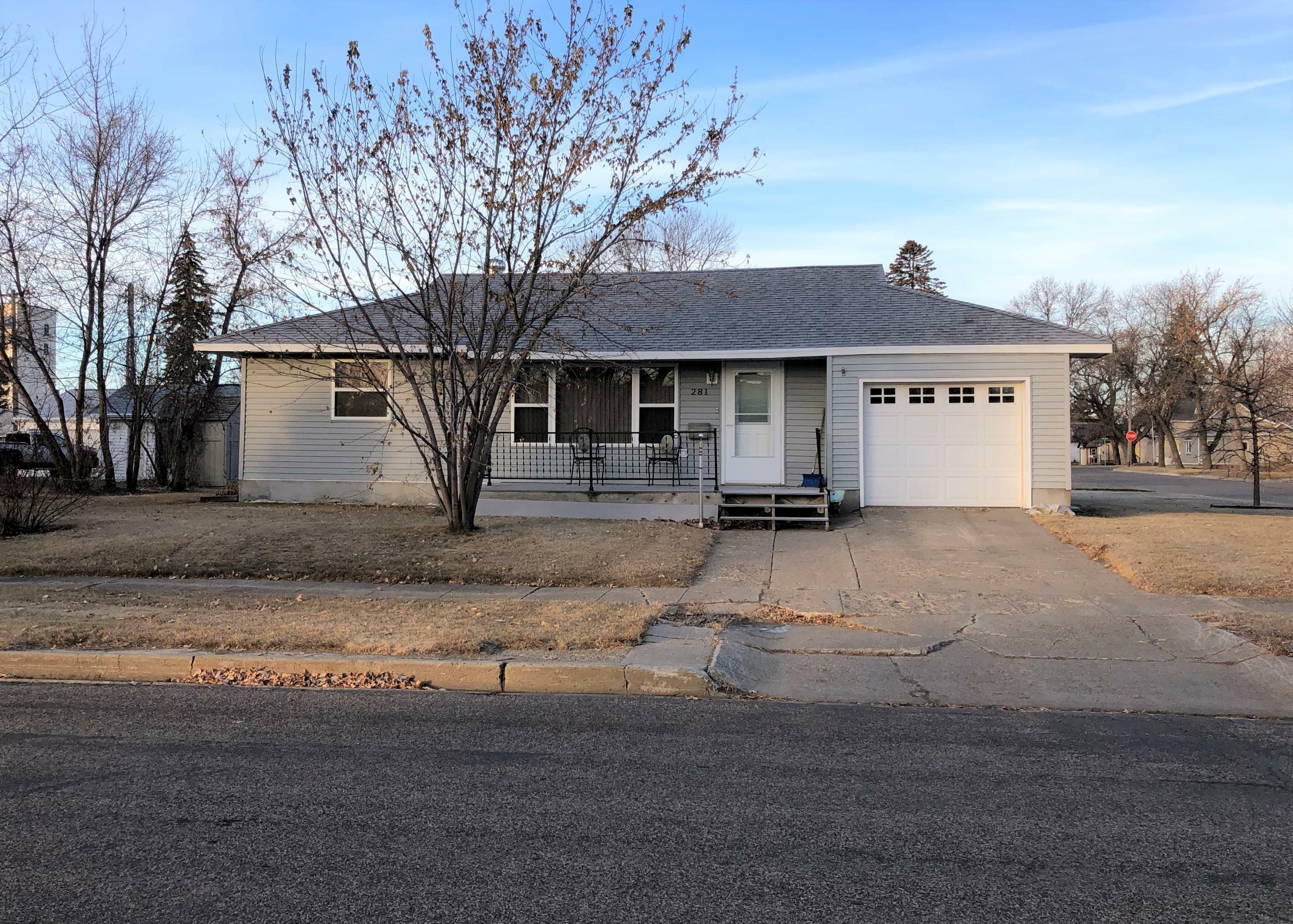 Property Photo:  281 10th Avenue N  ND 58421 