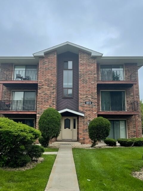 Property Photo: 5914 Corey Lane 2br IL 60452