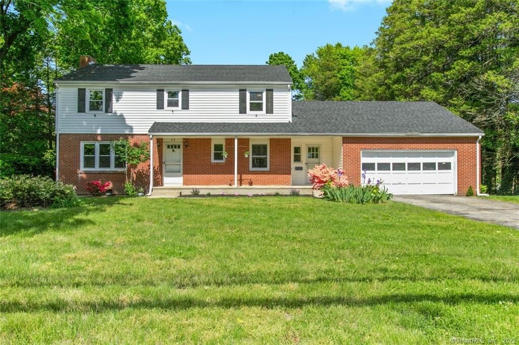 Property Photo:  614 Montauk Avenue  CT 06320 