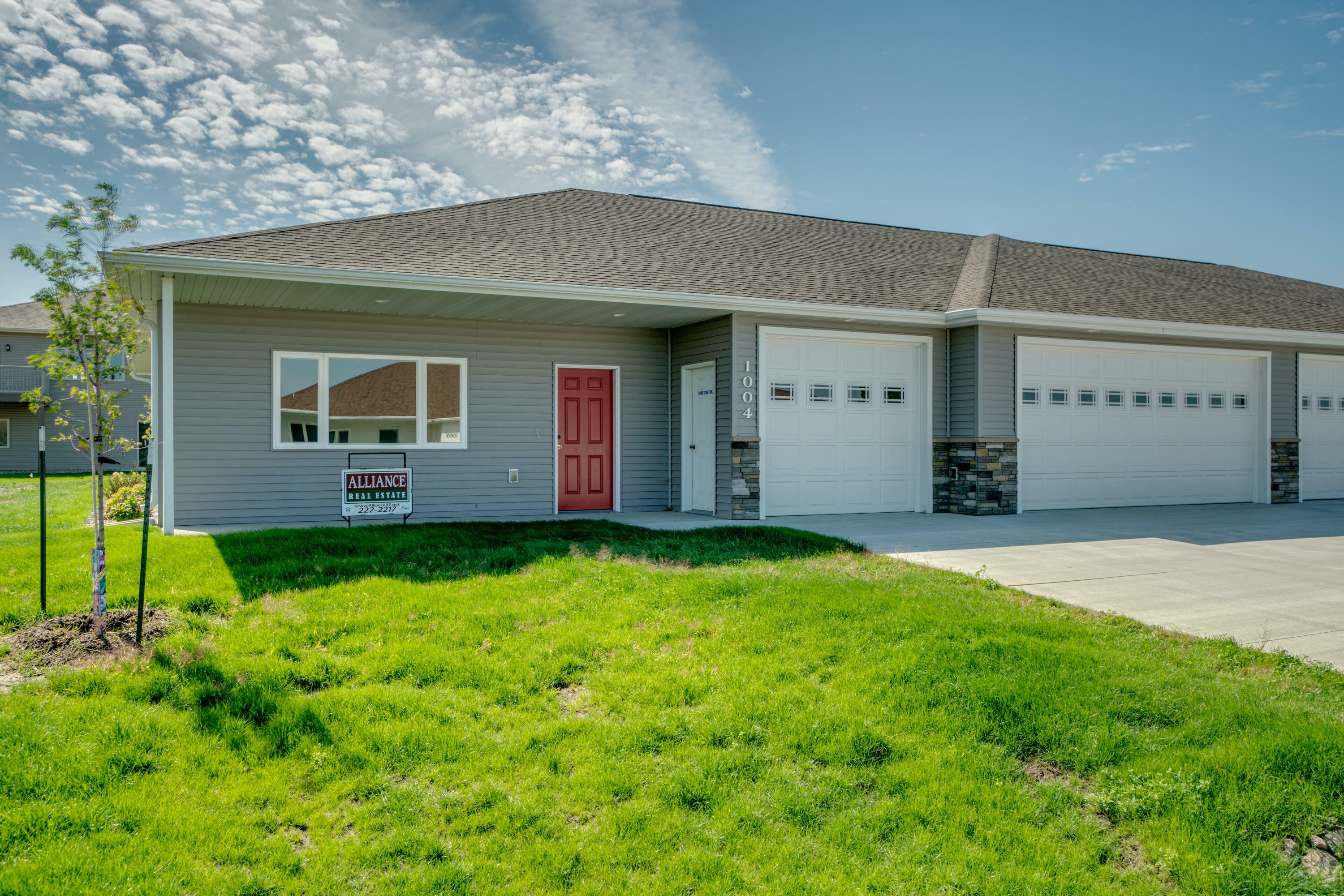 Property Photo:  1004 Otter Creek N  ND 58545 