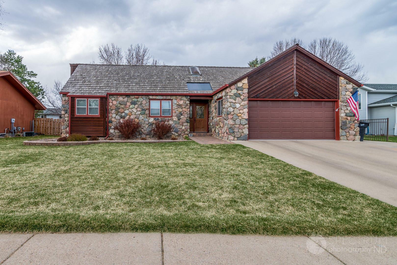 Property Photo:  518 E Wachter Avenue  ND 58504 