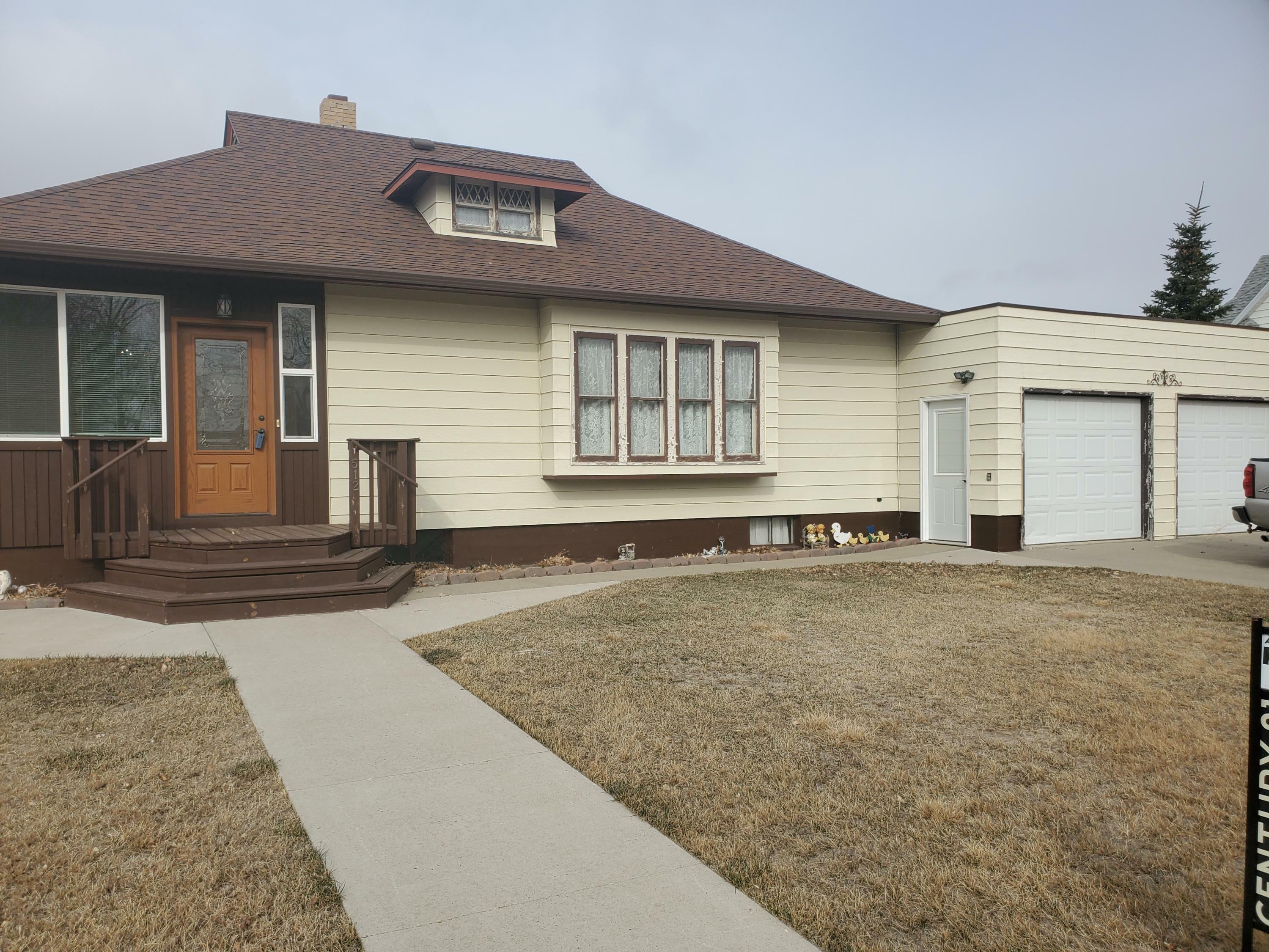 Property Photo:  512 Main Street  ND 58575 