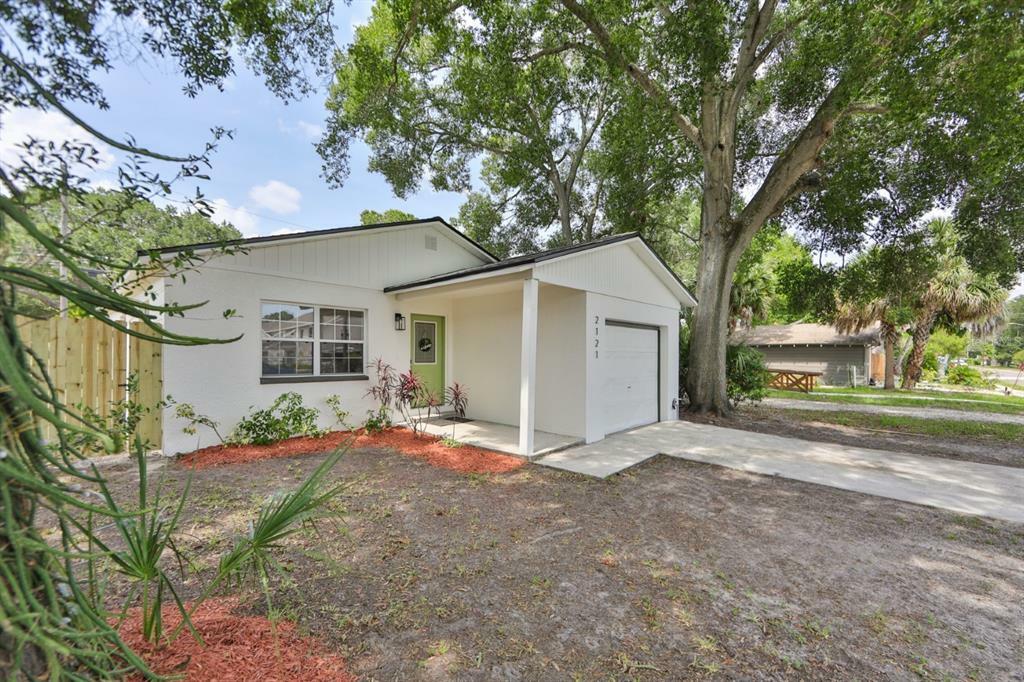 Property Photo:  2121 44th Avenue N  FL 33714 