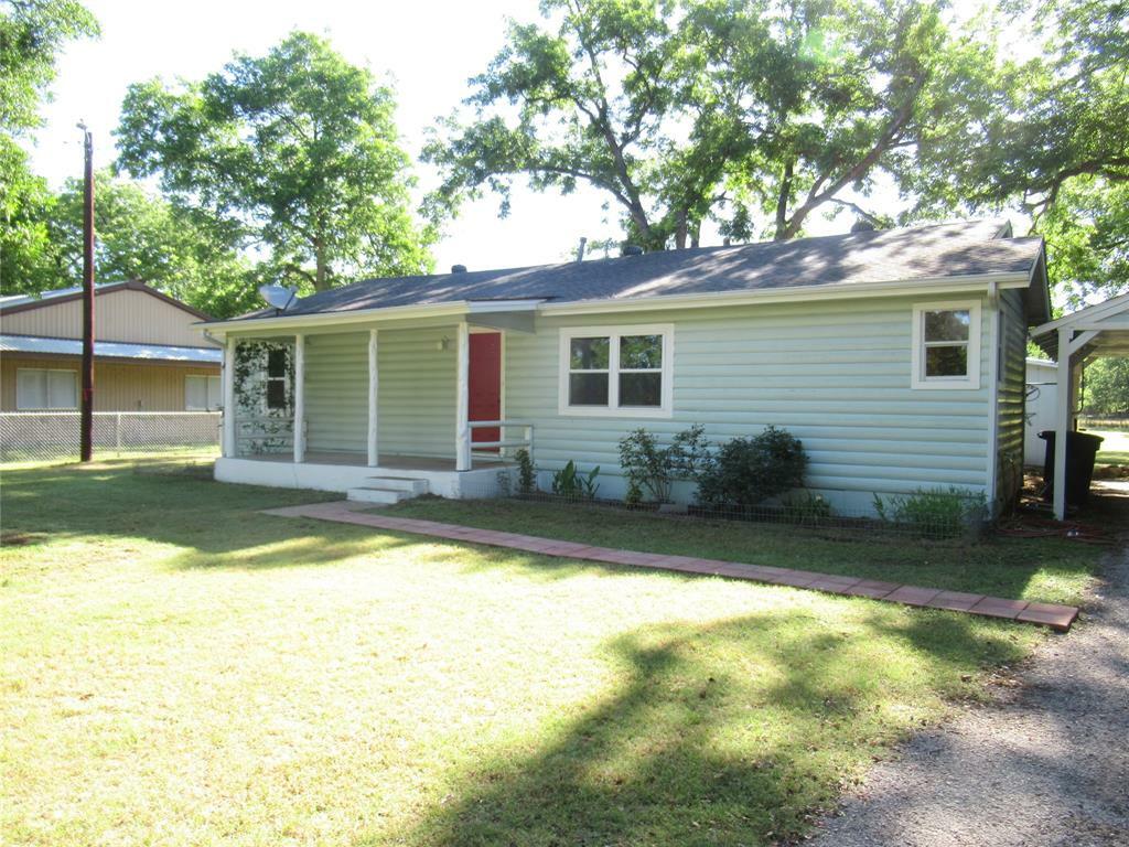 Property Photo:  341 County Road 4858  TX 76071 