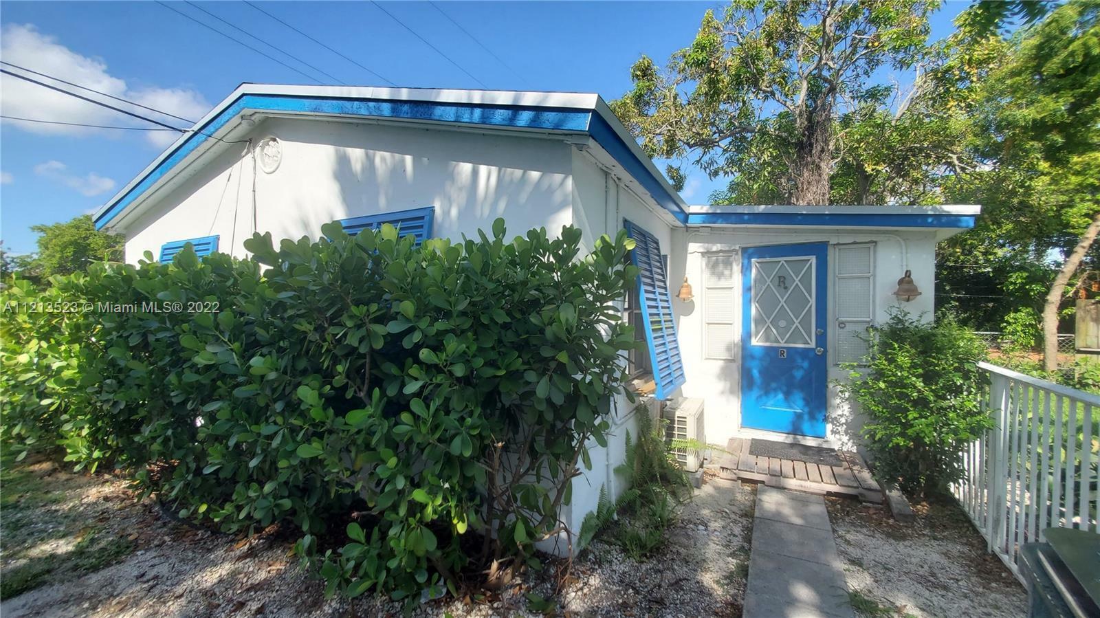 Property Photo:  49 SW 14th St R  FL 33004 