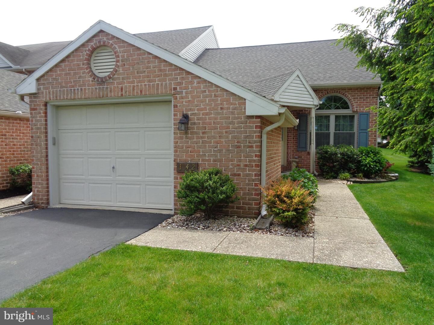 Property Photo:  142 Langley Square  PA 17603 