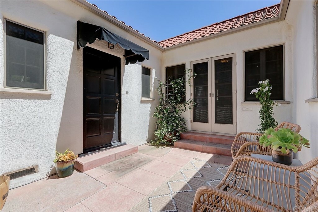 Property Photo: 2028 Las Lunas Street CA 91107