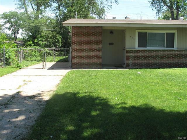 Property Photo:  645 Southwell Lane  MO 63031 