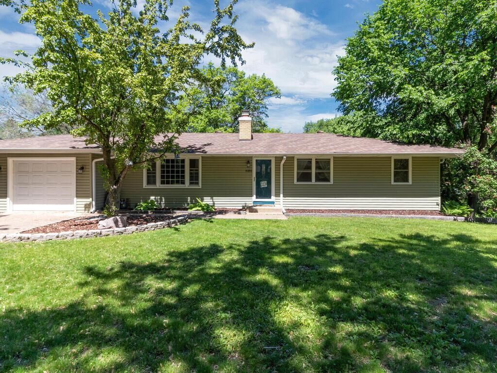 Property Photo:  6084 Woody Lane NE  MN 55432 
