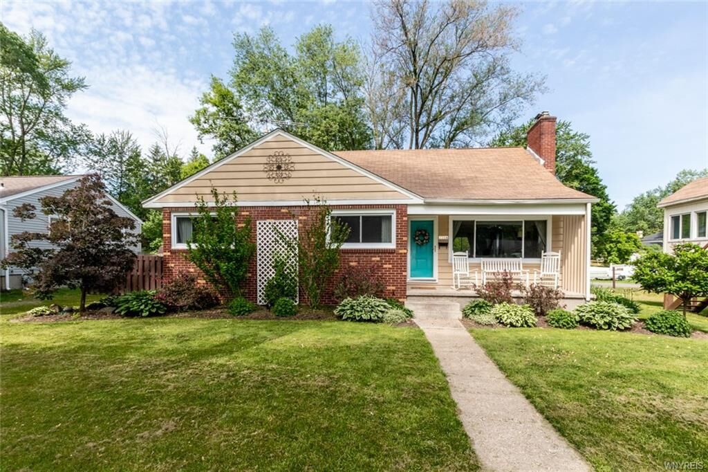 Property Photo:  3506 Greenway Road  NY 14072 