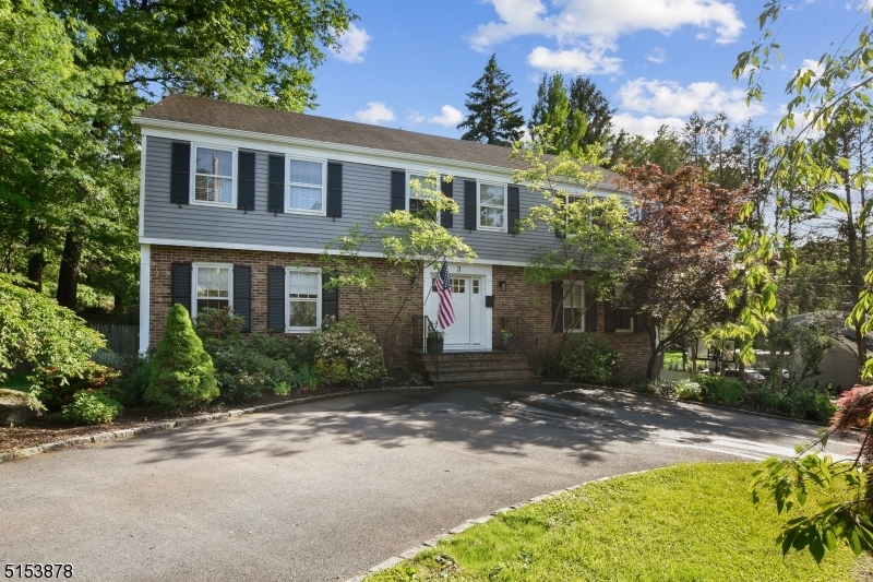 Property Photo: 3 Edwards Pl NJ 07078