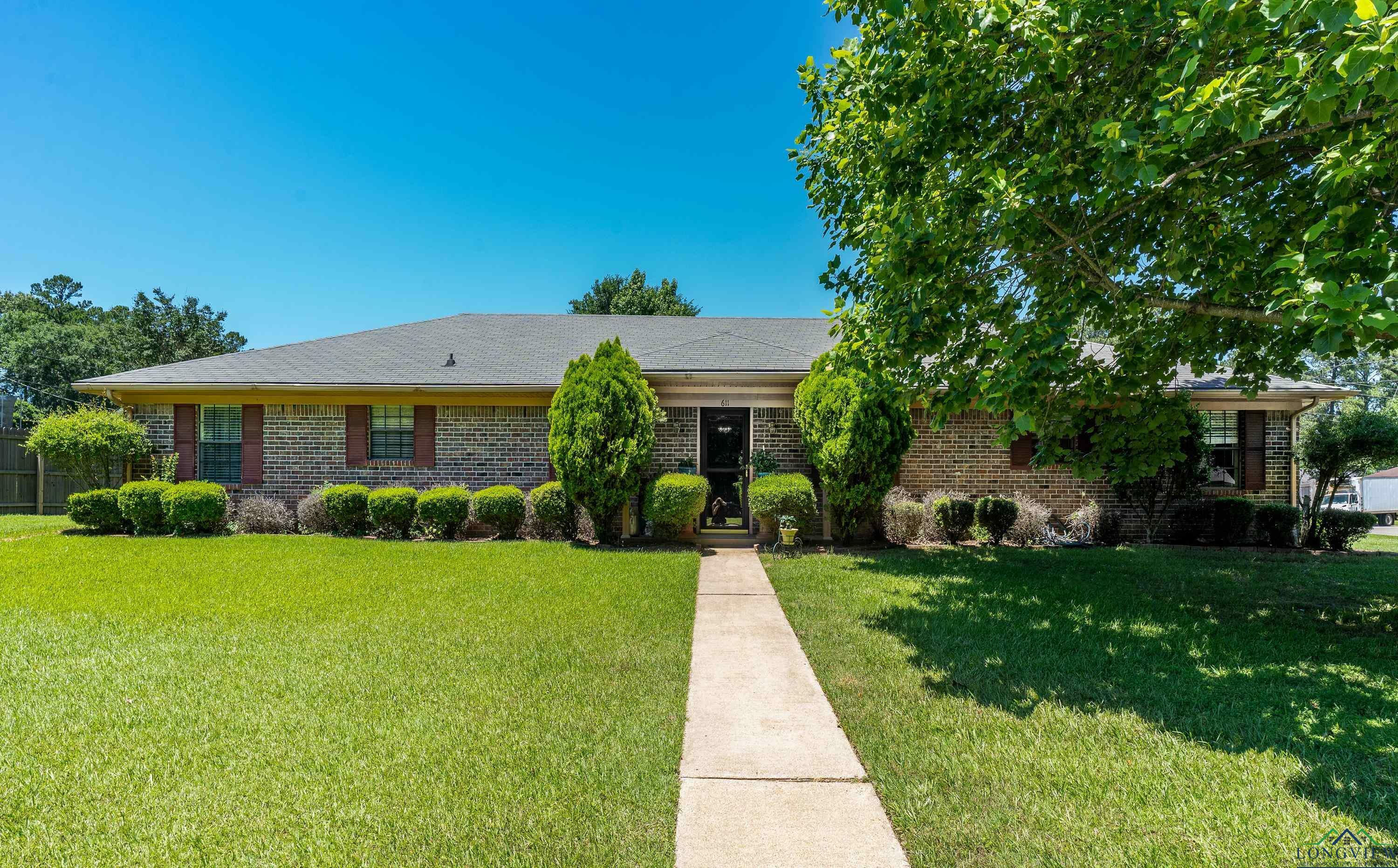 611 Pinewood Dr.  Marshall TX 75672 photo