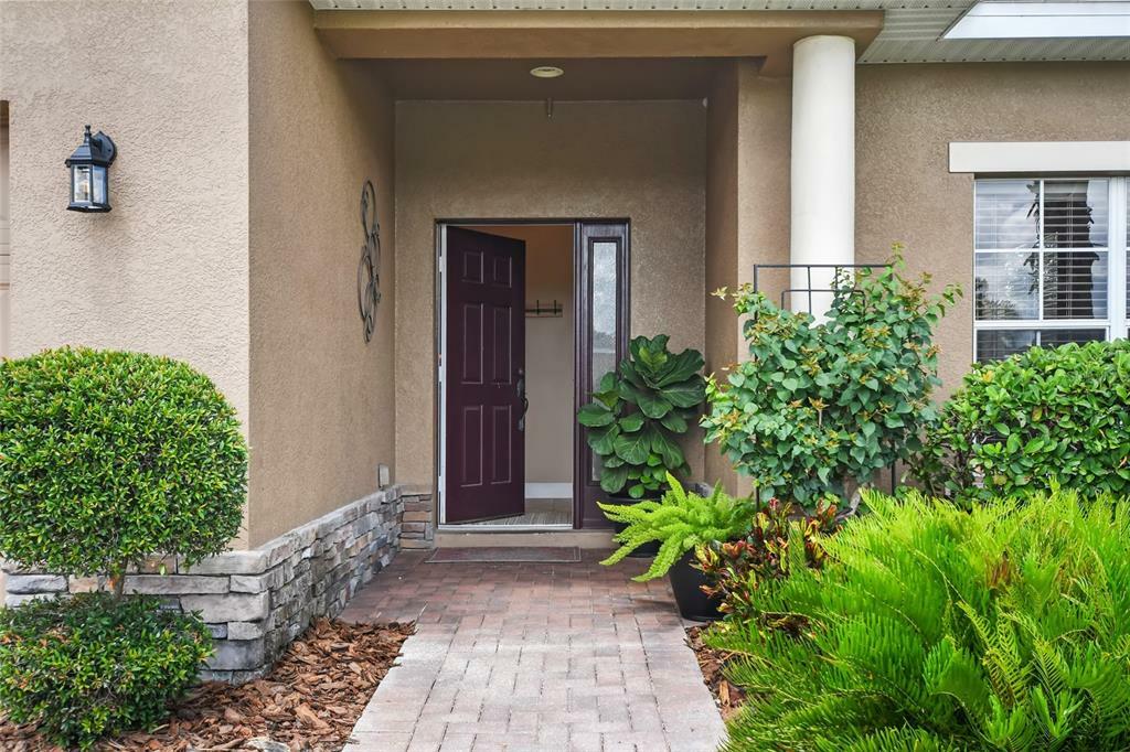 Property Photo:  722 Mossyrock Avenue  FL 34787 