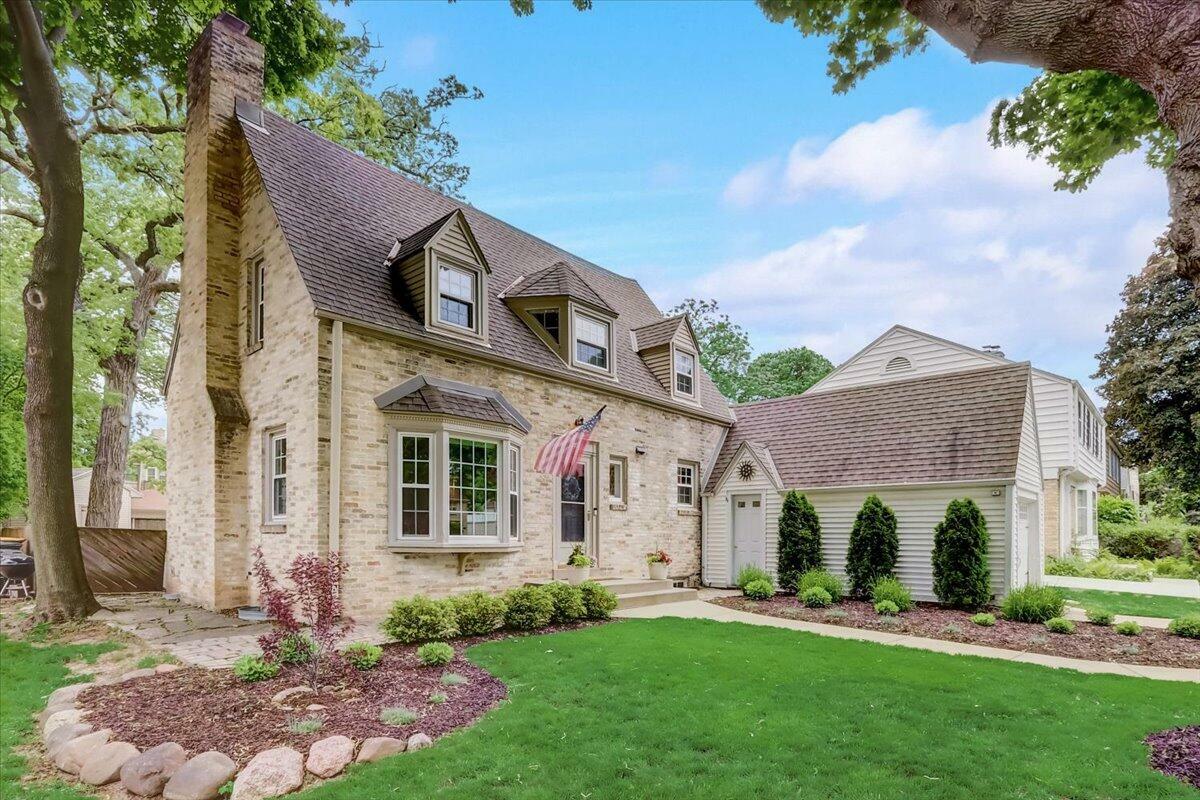 Property Photo: 8136 Jackson Park Blvd WI 53213