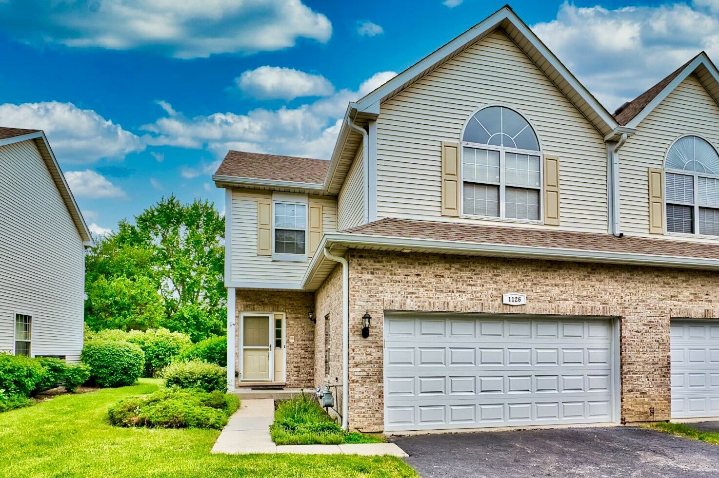 Property Photo:  1126 Lily Field Lane  IL 60440 