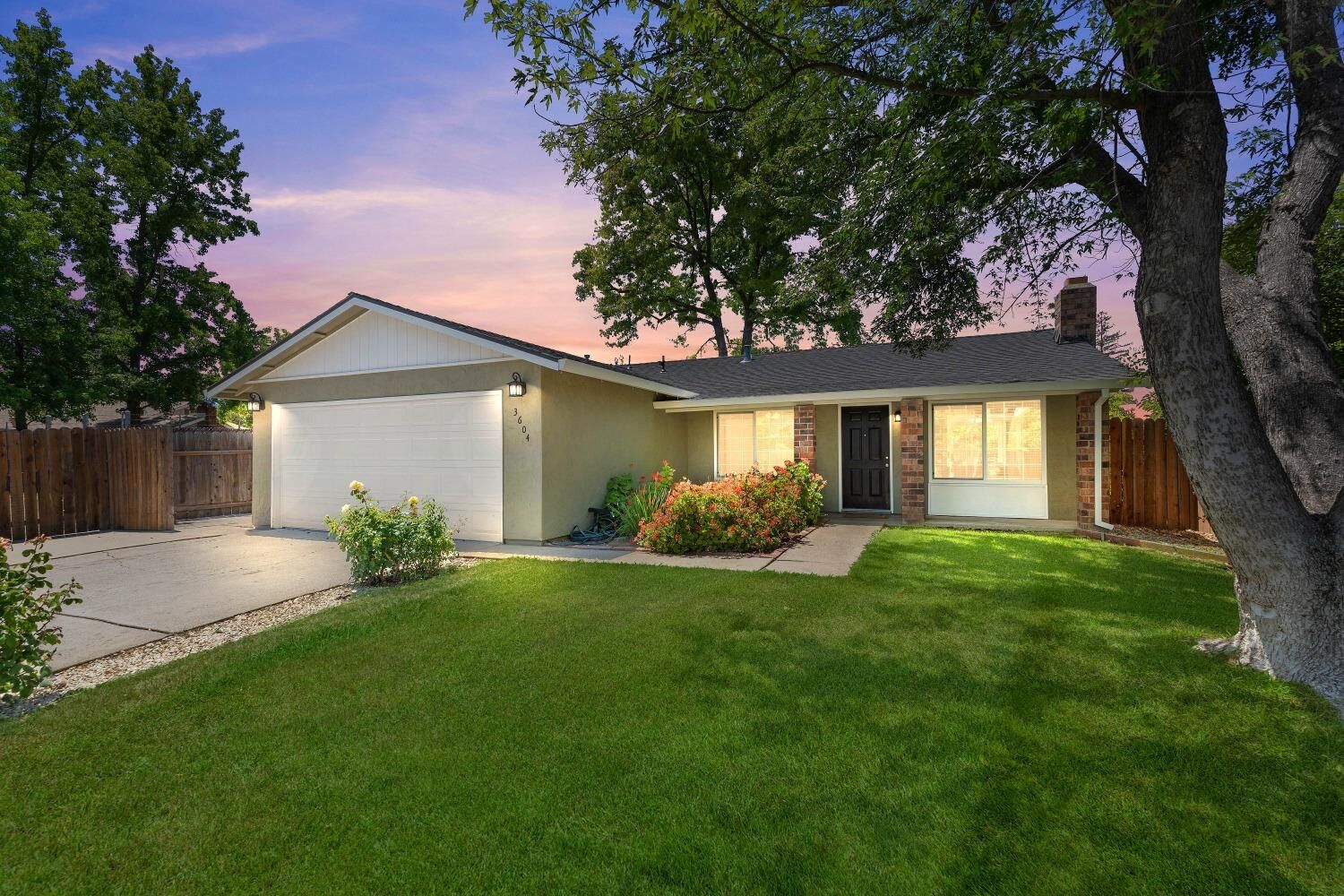 Property Photo: 3604 Faberge Way CA 95826