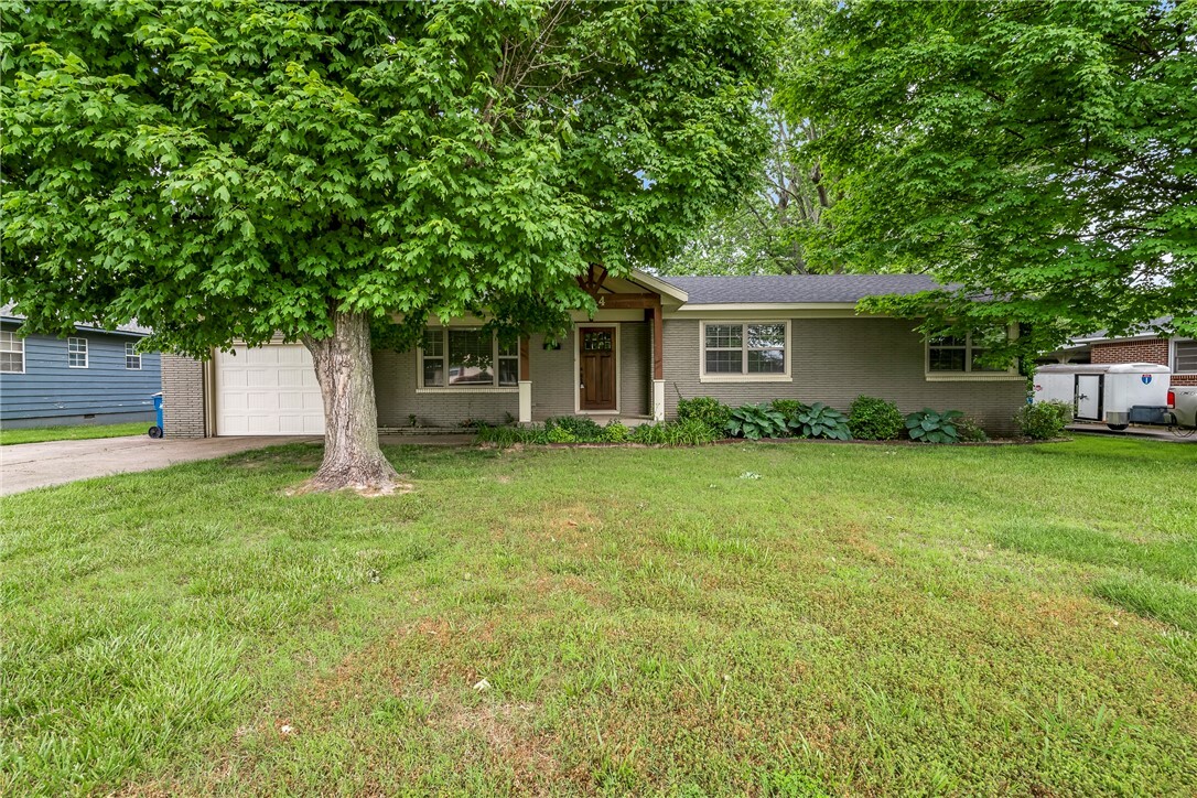 304 Crestview Drive  Bentonville AR 72712 photo