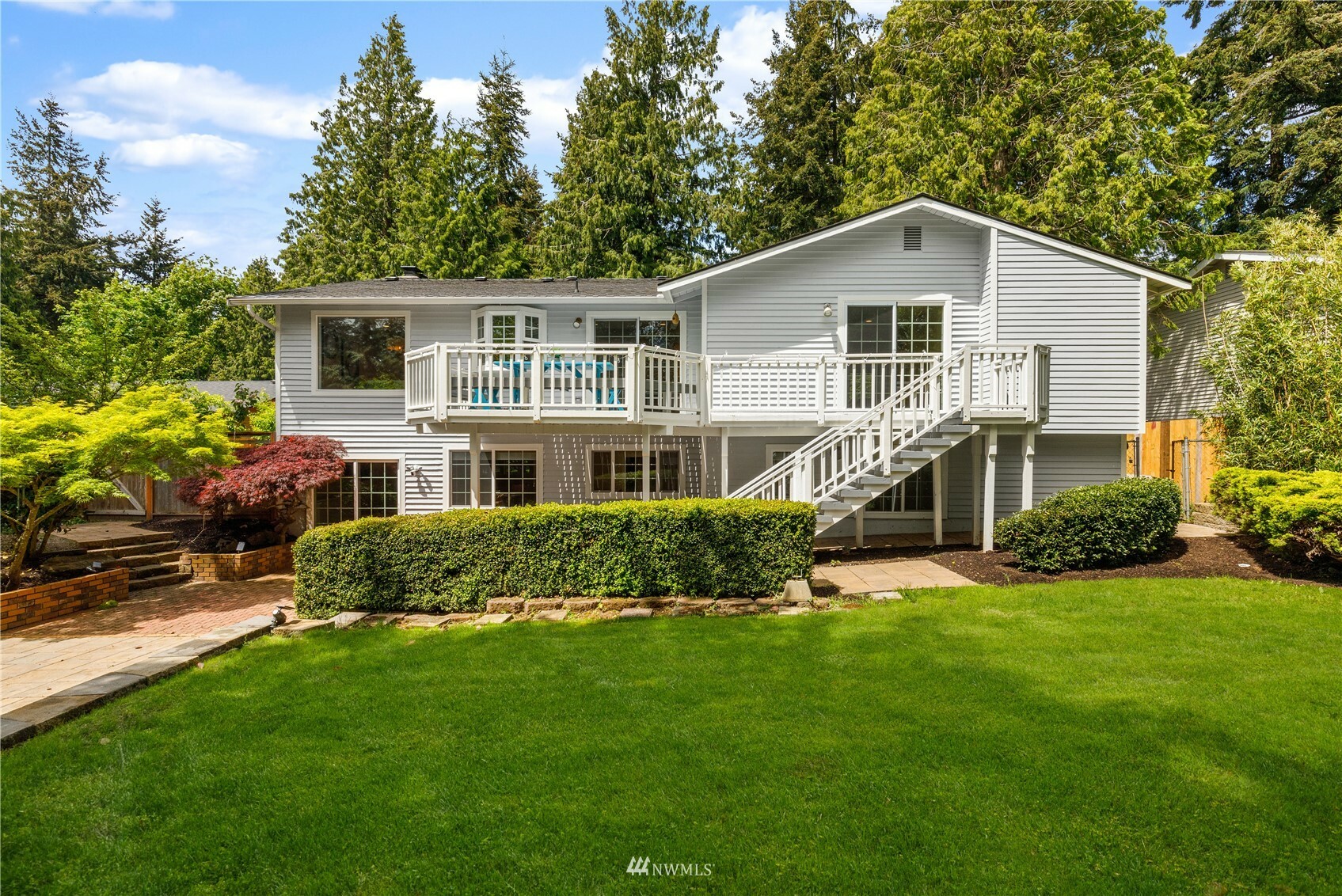 Property Photo:  4710 Picnic Point Road  WA 98026 