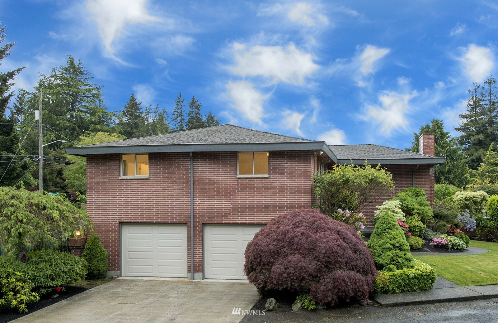 Property Photo:  4705 SW Holly Street  WA 98136 