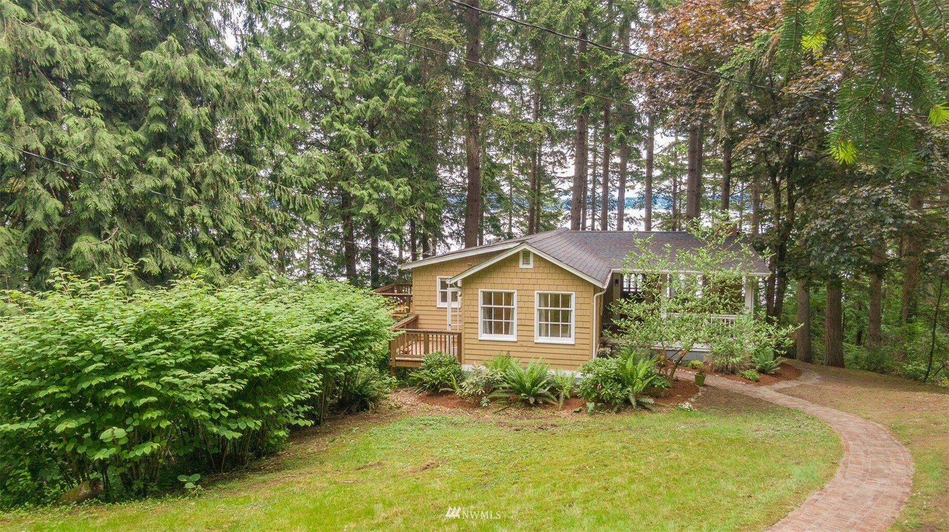 Property Photo:  19728 Ridge Road SW  WA 98070 