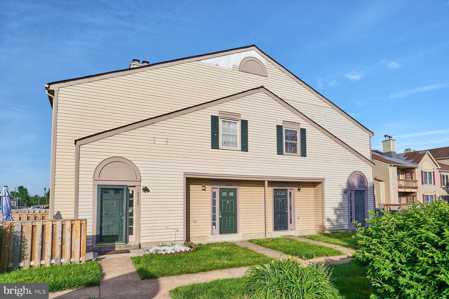 Property Photo: 10527 Stonington Lane VA 20109