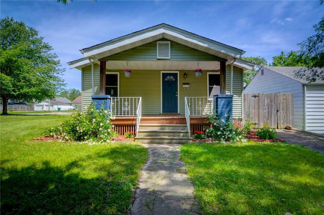 Property Photo:  2320 E Prairie Street  IL 62521 